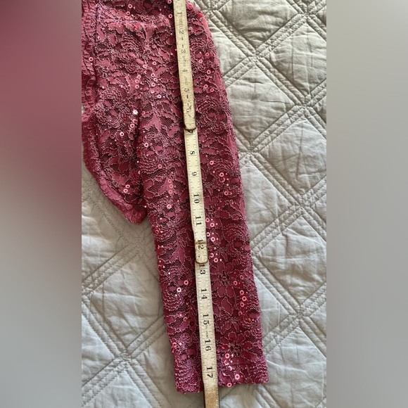 XXS cute pink lace shrug with sequines - Picture 4 of 5